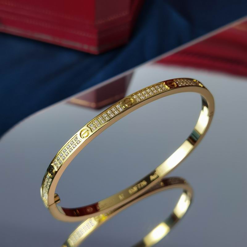 Cartier bracelet 08yxq04 (8)