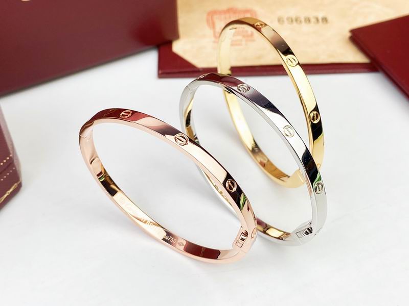 Cartier bracelet 08yxq11 (1)