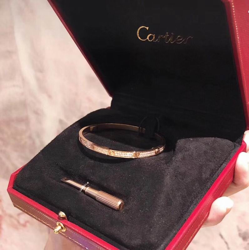Cartier bracelet 09yxq01 (8)