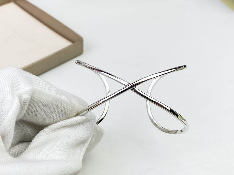 Cartier bracelet 09yxq03 (3)