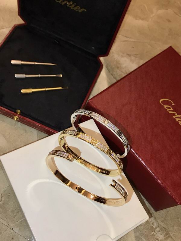 Cartier bracelet 09yxq04 (8)