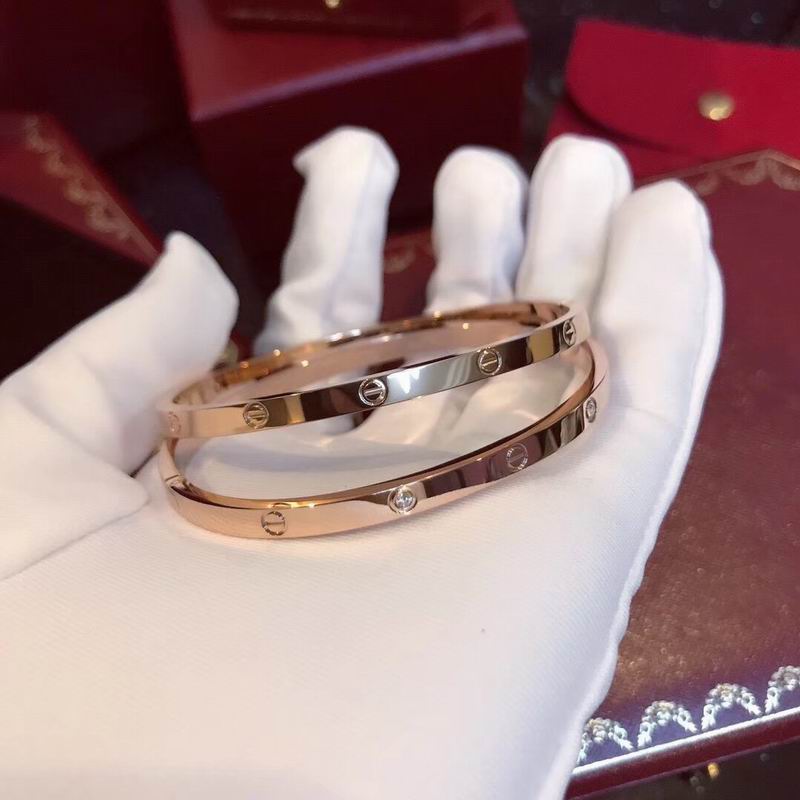 Cartier bracelet 09yxq15 (8)