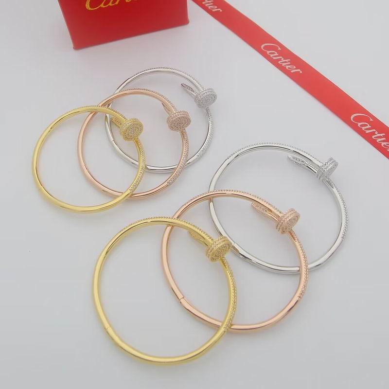 Cartier bracelet 09yxq17 (2)