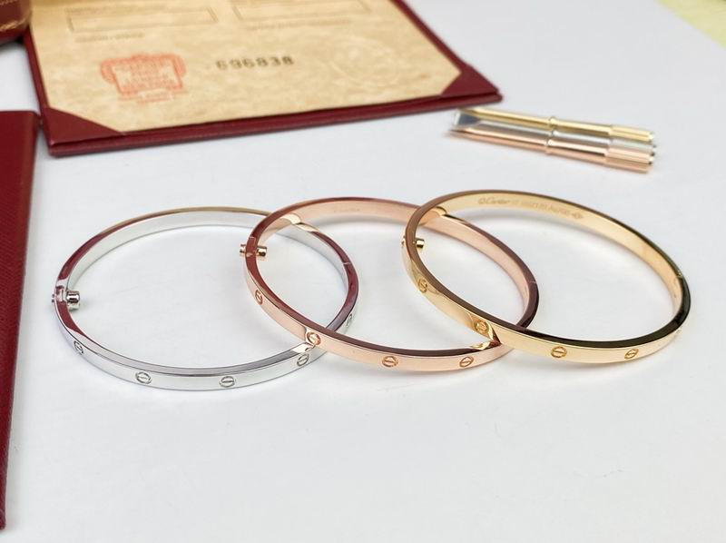 Cartier bracelet 09yxq20 (7)