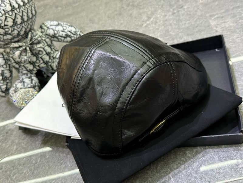 Celine beret dx (240)