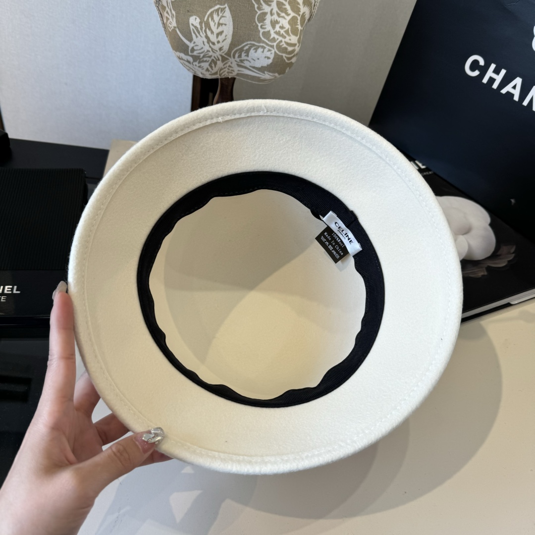 Celine top hat (387)