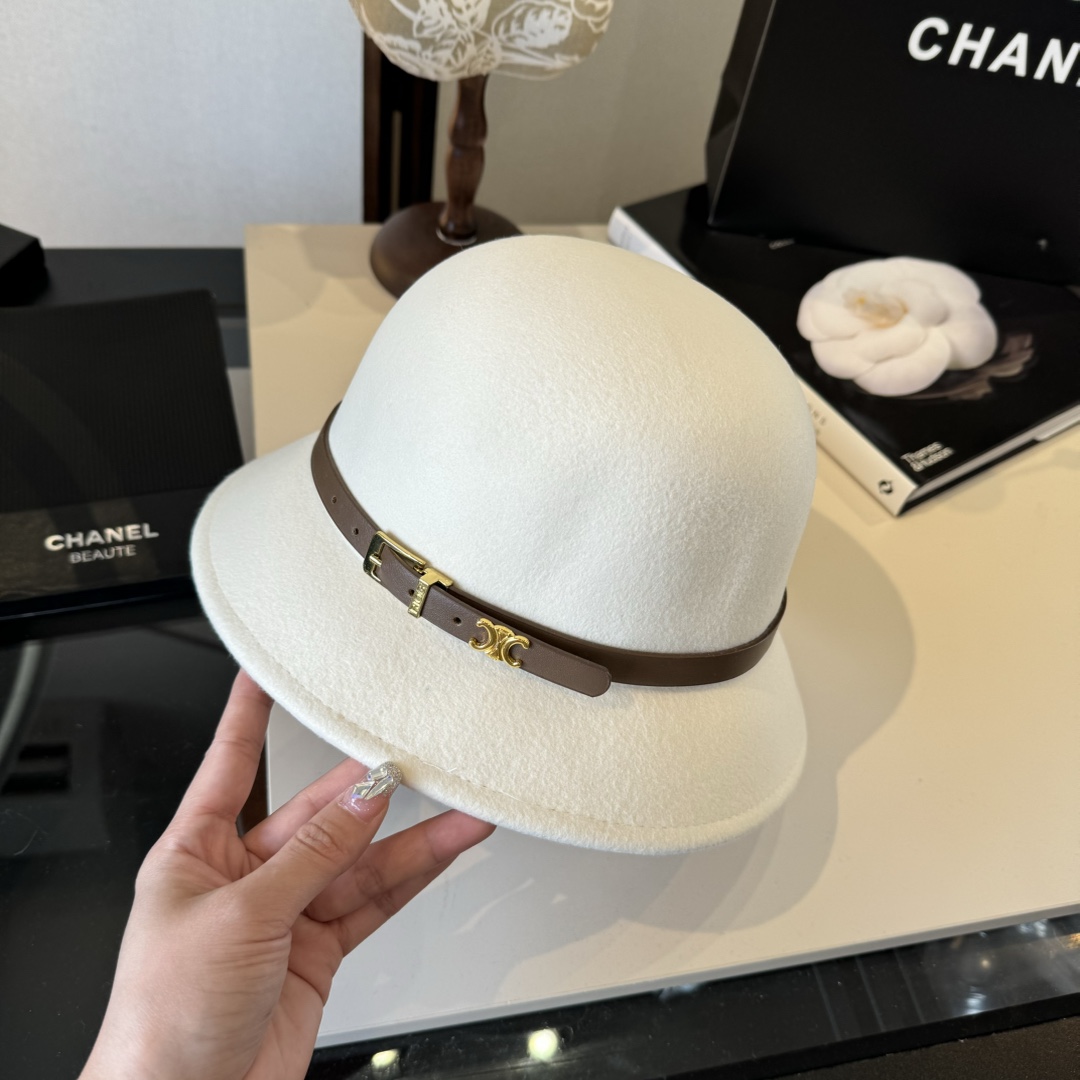 Celine top hat (390)