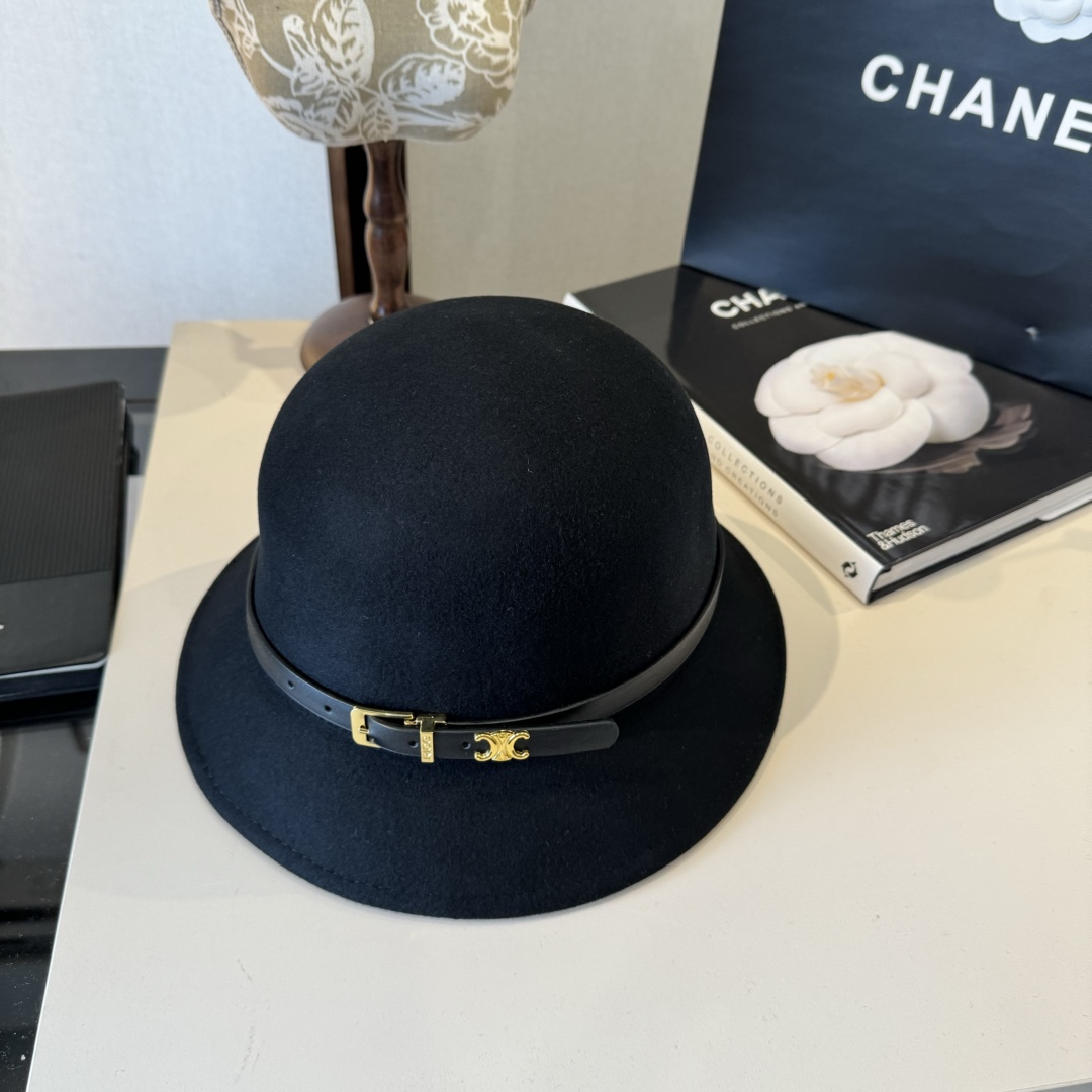 Celine top hat (399)