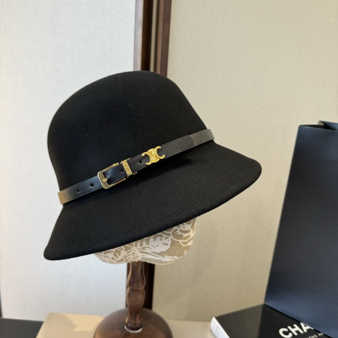 Celine top hat (402)