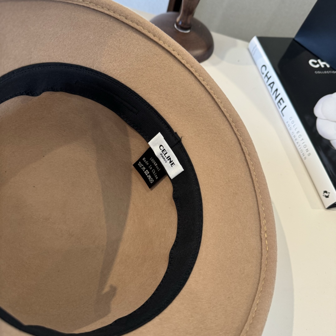 Celine top hat (404)