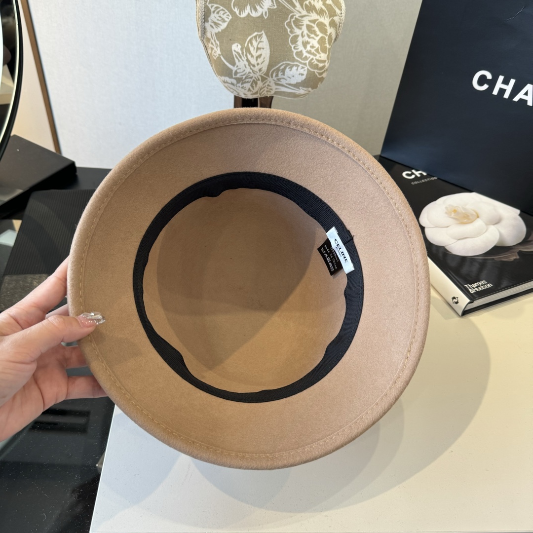 Celine top hat (405)
