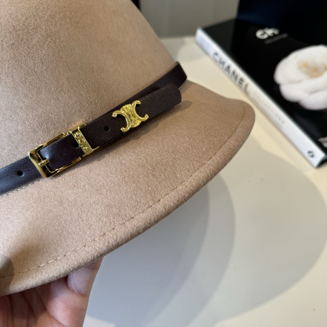 Celine top hat (406)