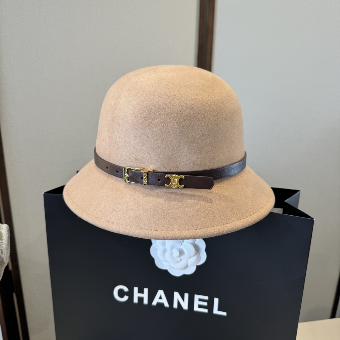 Celine top hat (407)
