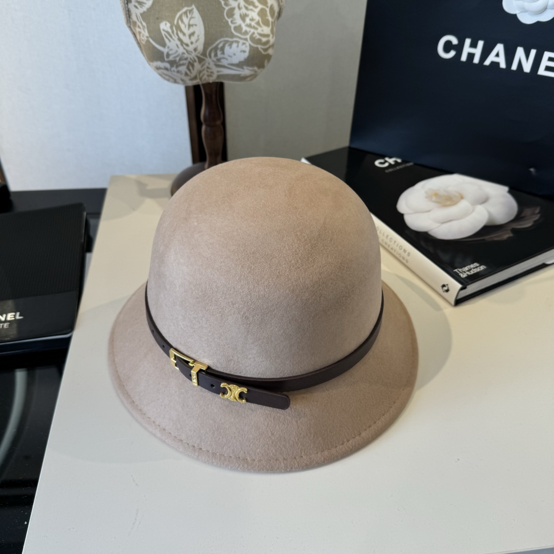 Celine top hat (408)
