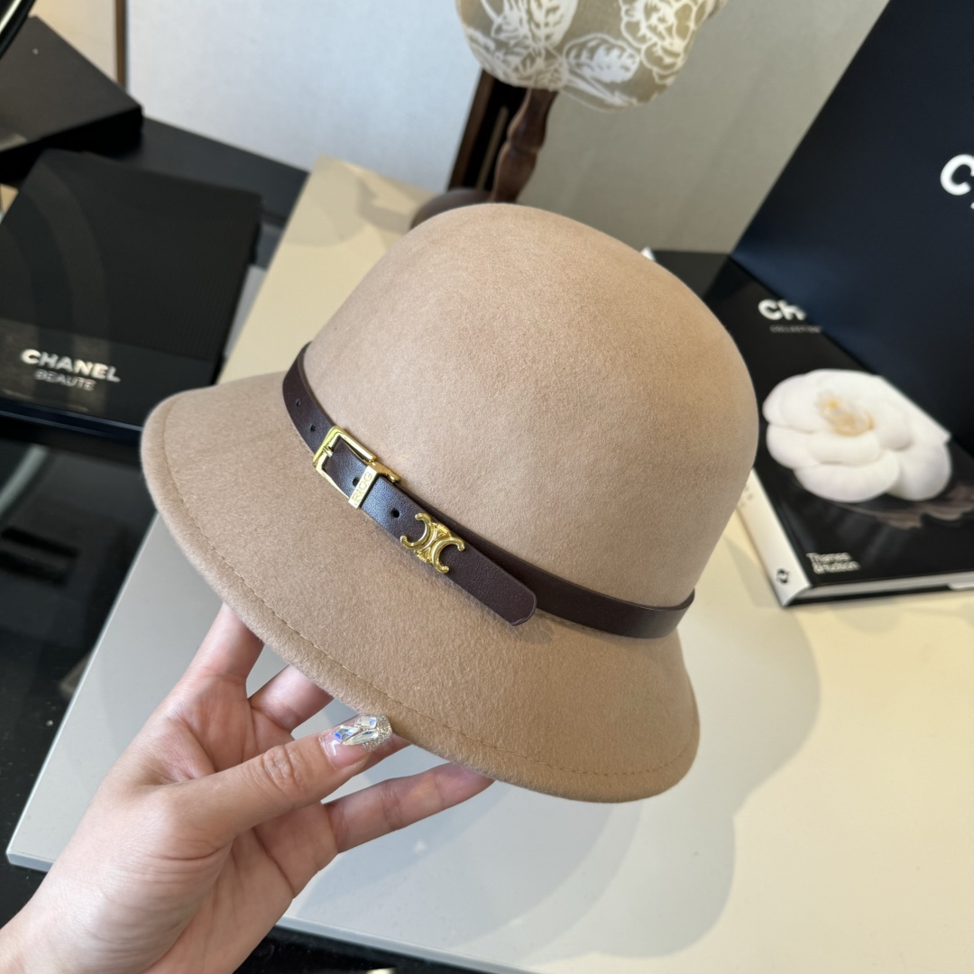 Celine top hat (409)