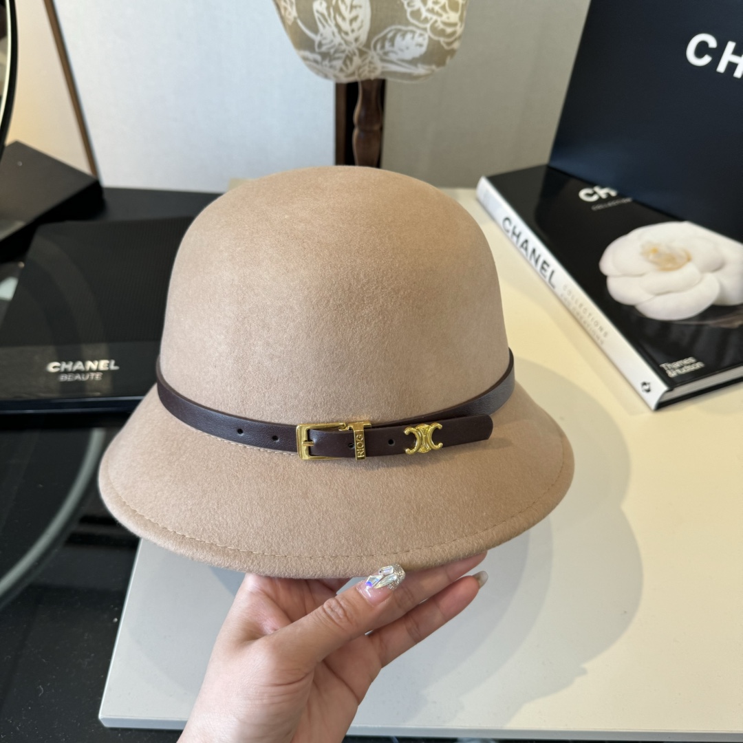 Celine top hat (410)
