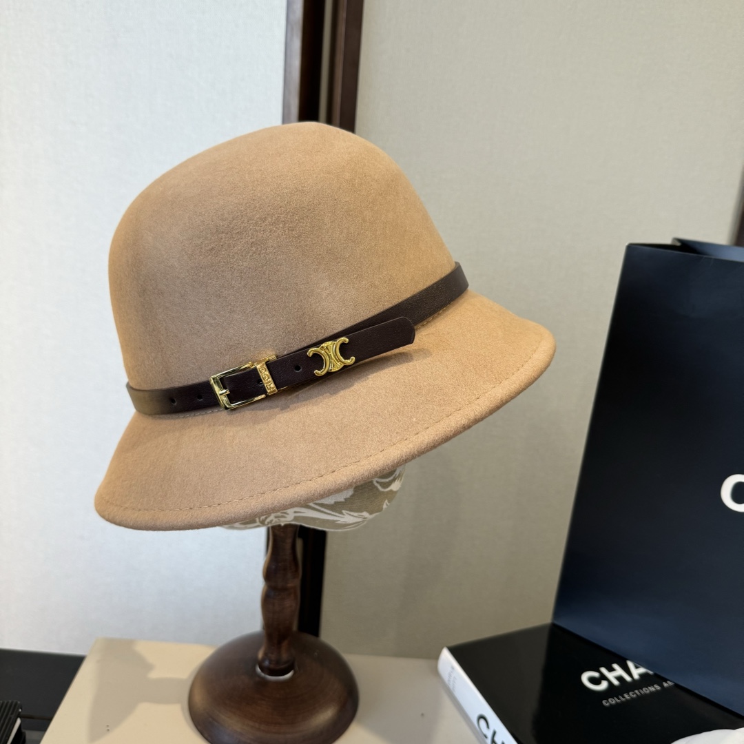 Celine top hat (411)