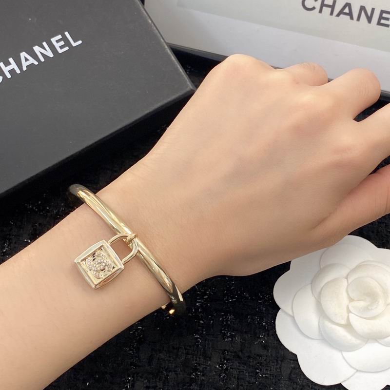 Chanel Bracelet 08yxq09 (6)