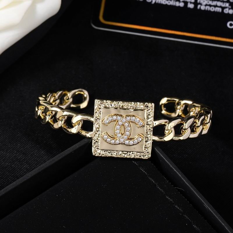 Chanel Bracelet 09yxq01 (6)