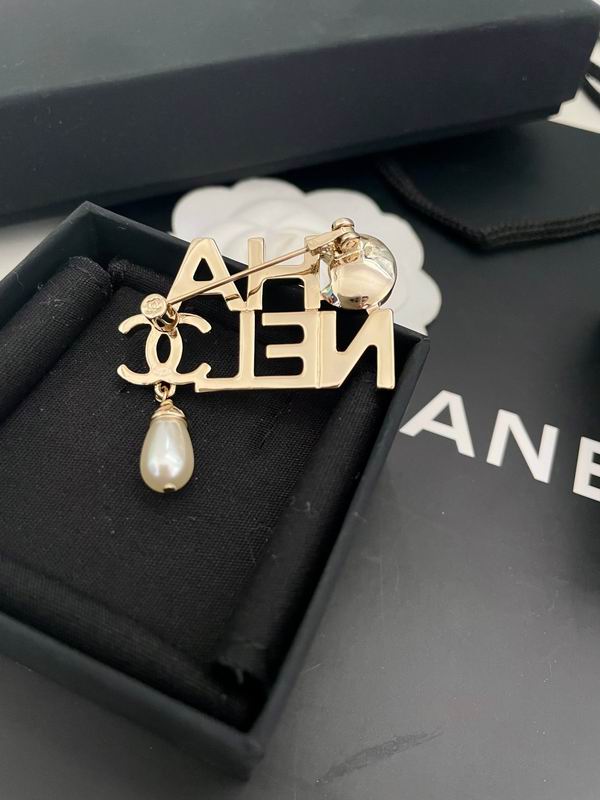 Chanel Brooch 07yxq01 (3)