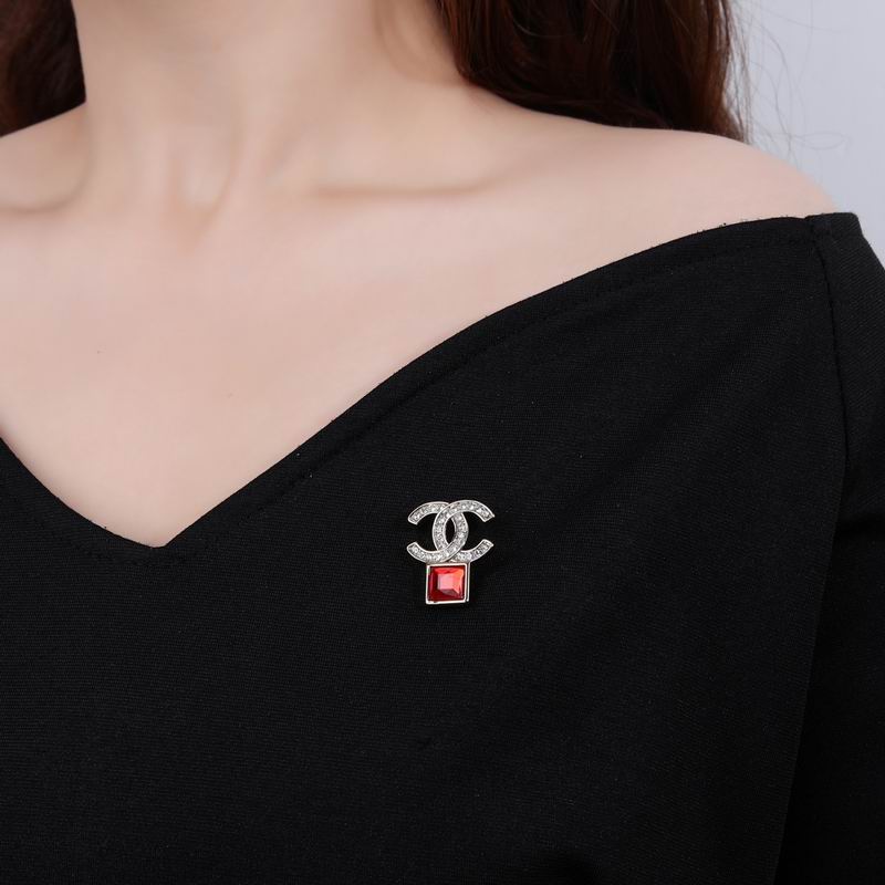 Chanel Brooch 07yxq02 (2)
