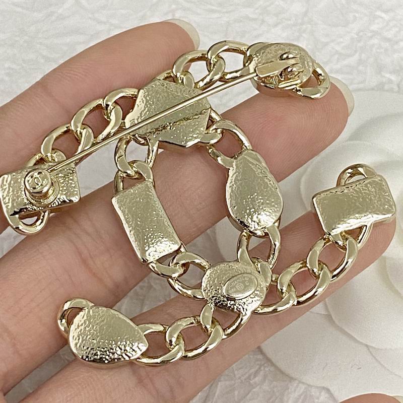 Chanel Brooch 07yxq04 (5)