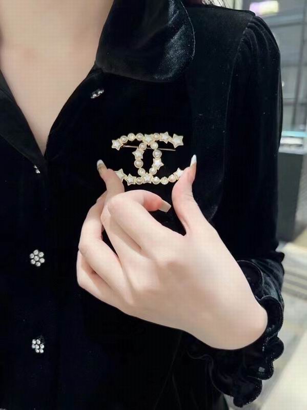 Chanel Brooch 07yxq06 (9)