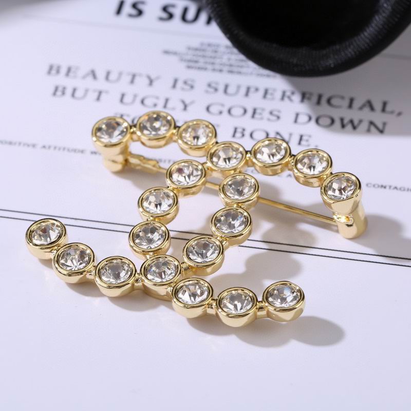 Chanel Brooch 08yxq01 (3)