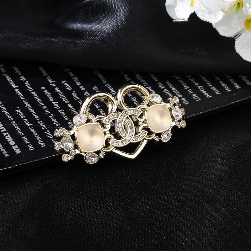 Chanel Brooch 08yxq02 (3)