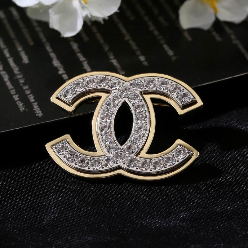 Chanel Brooch 08yxq08 (3)