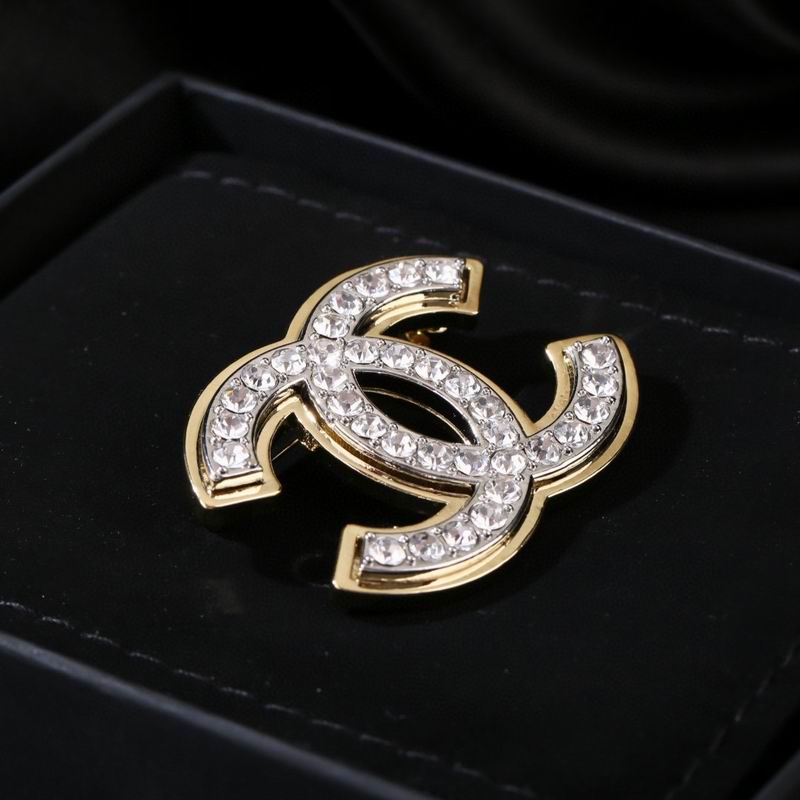 Chanel Brooch 08yxq08 (5)