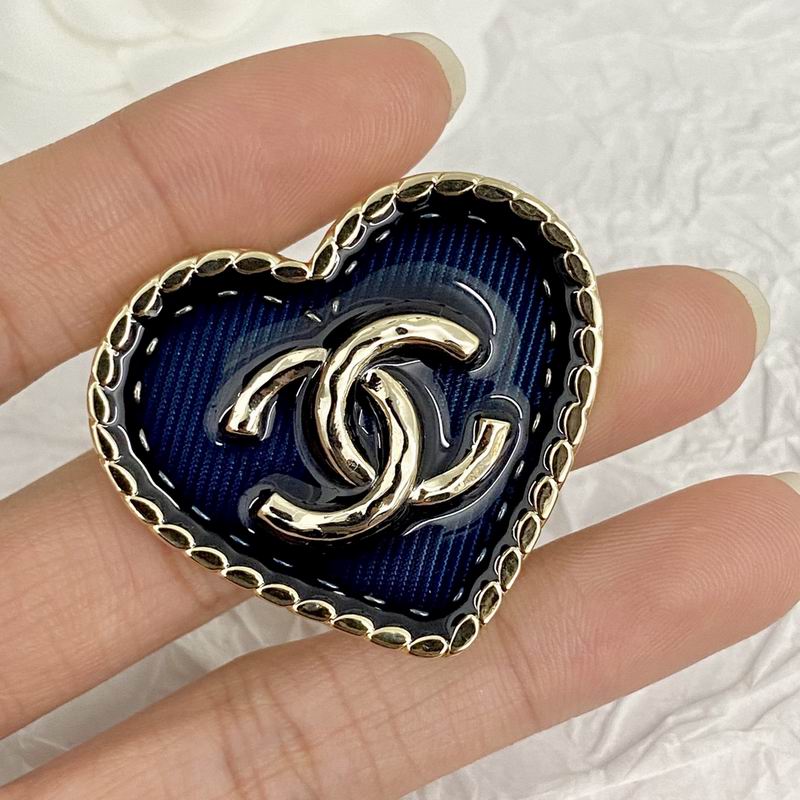 Chanel Brooch 08yxq13 (3)