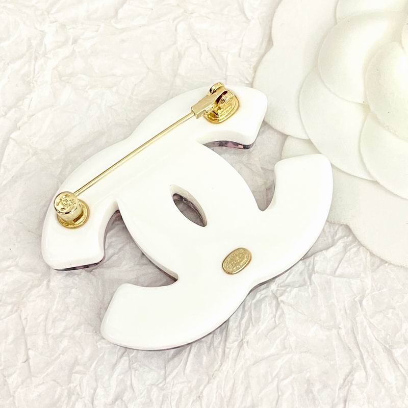 Chanel Brooch 08yxq18 (5)