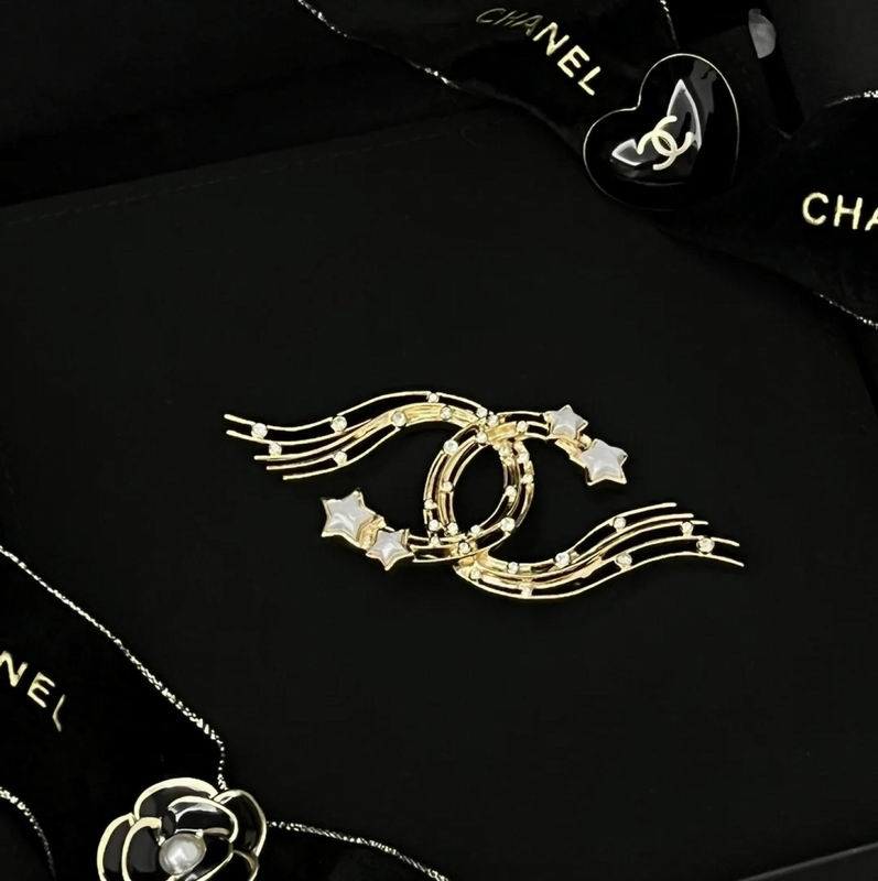 Chanel Brooch 08yxq19 (7)