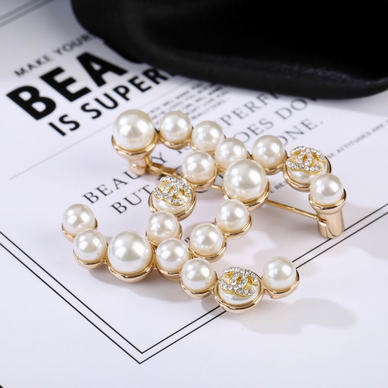Chanel Brooch 08yxq21 (2)