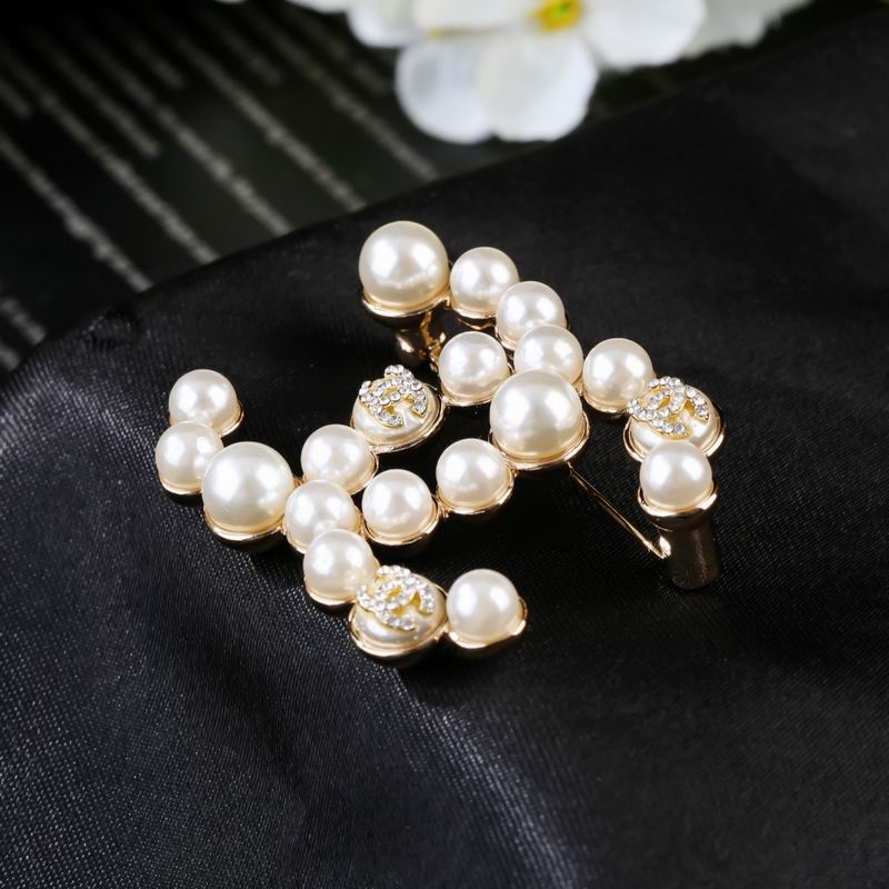 Chanel Brooch 08yxq21 (6)