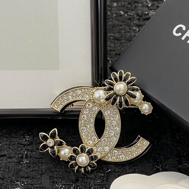 Chanel Brooch 08yxq22 (3)