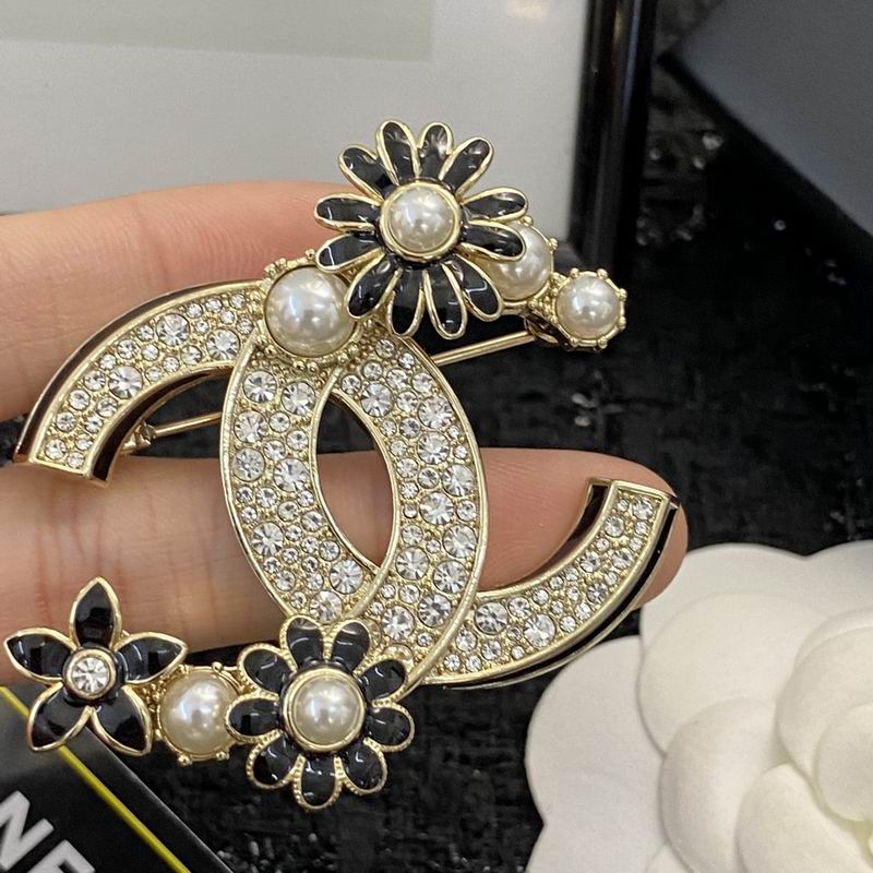 Chanel Brooch 08yxq22 (5)