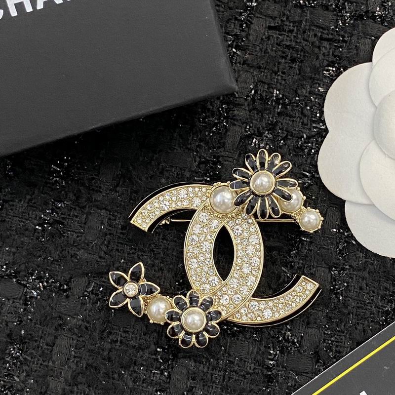 Chanel Brooch 08yxq22 (8)