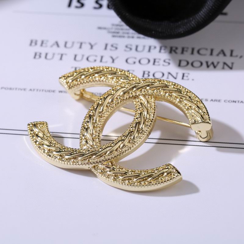 Chanel Brooch 08yxq24 (2)
