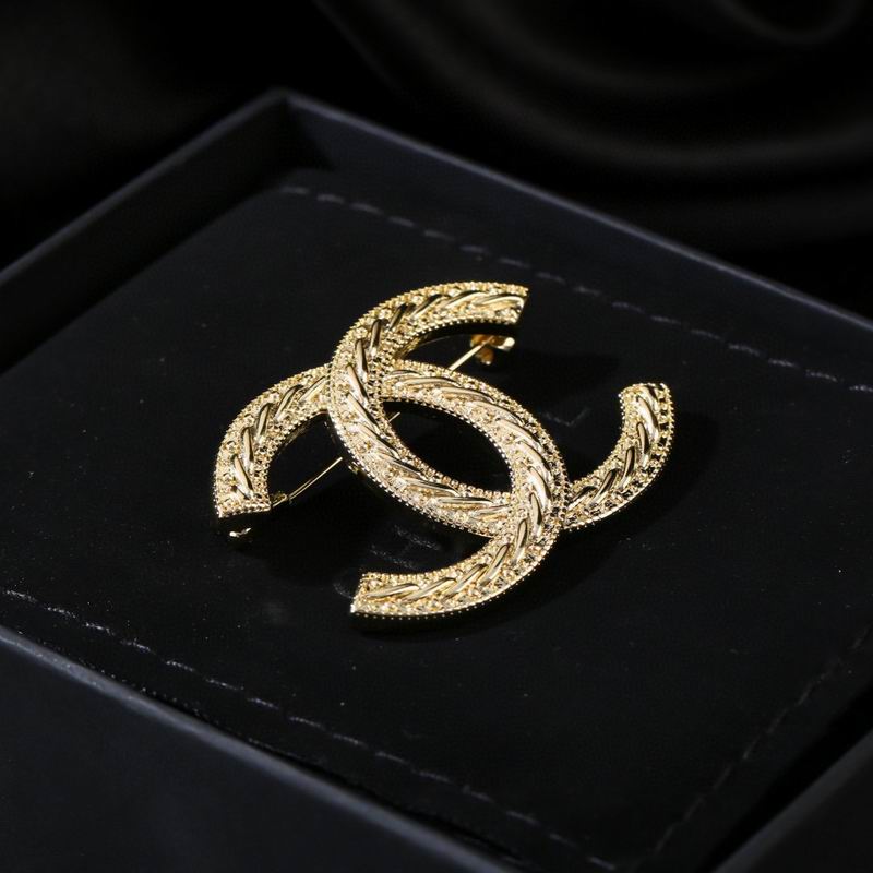 Chanel Brooch 08yxq24 (5)