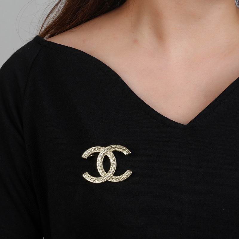 Chanel Brooch 08yxq24 (8)