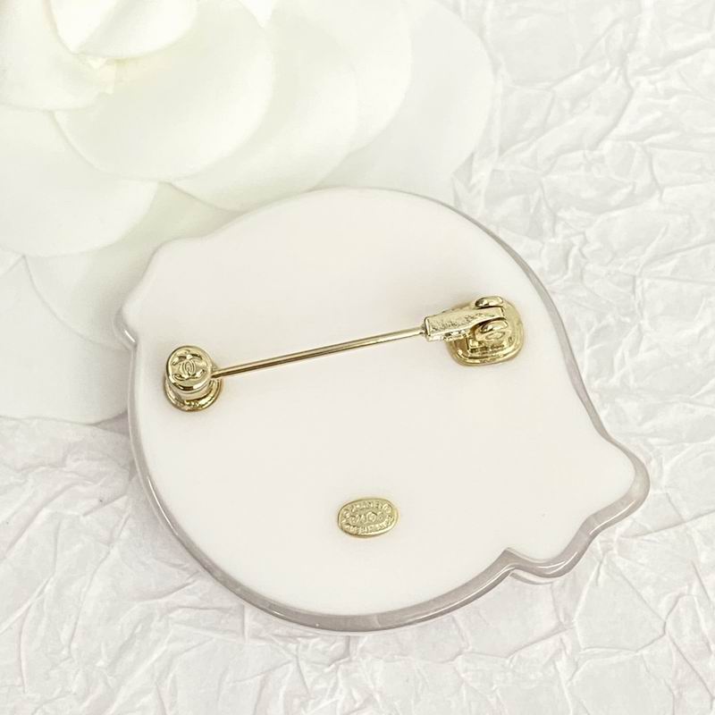 Chanel Brooch 08yxq27 (3)