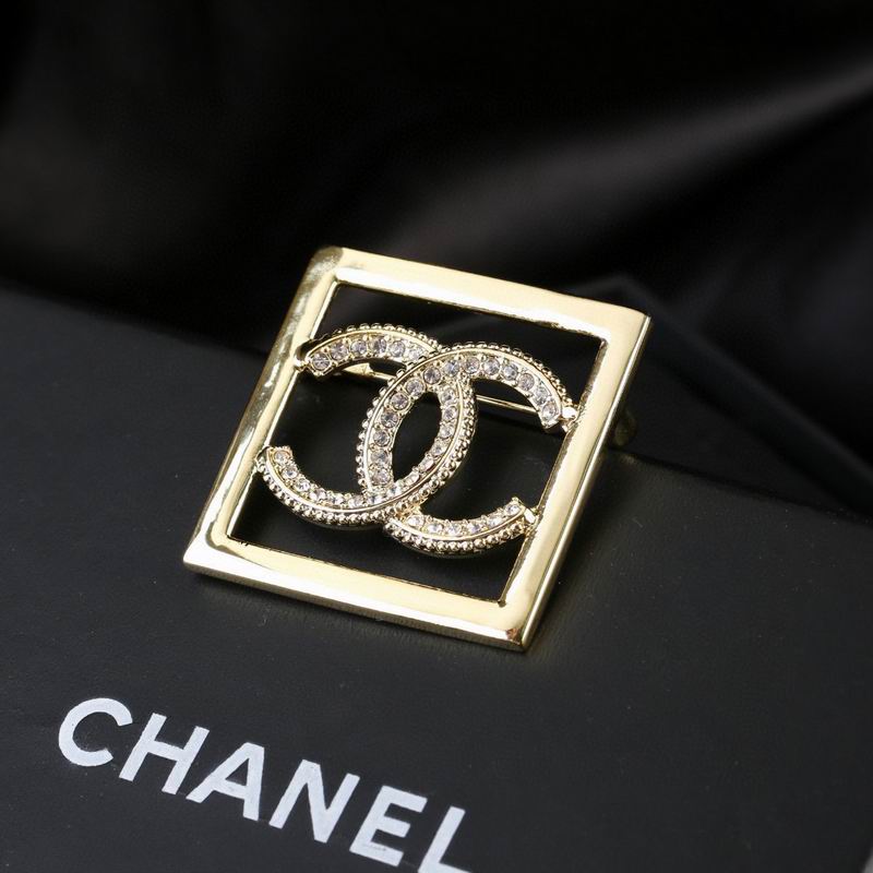 Chanel Brooch 08yxq28 (3)