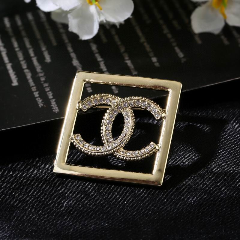 Chanel Brooch 08yxq28 (5)