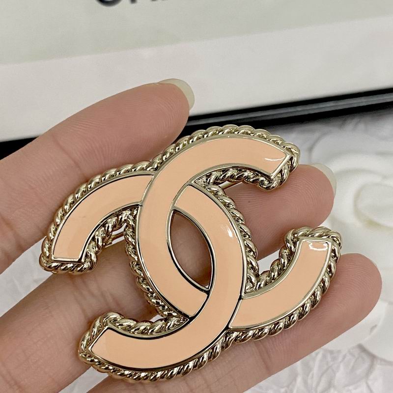 Chanel Brooch 08yxq29 (5)