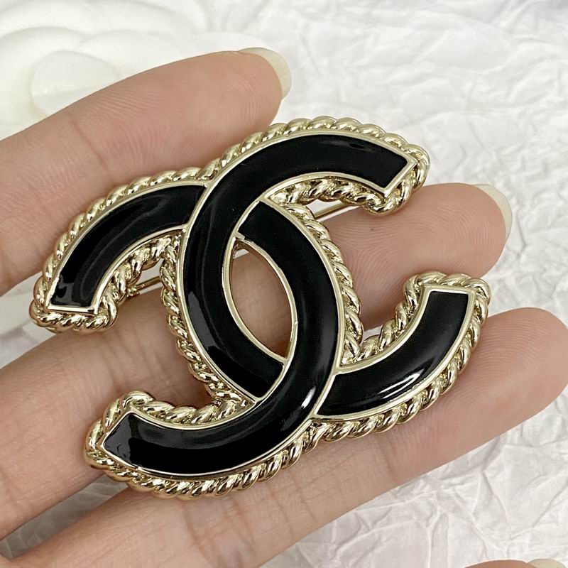 Chanel Brooch 08yxq32 (3)
