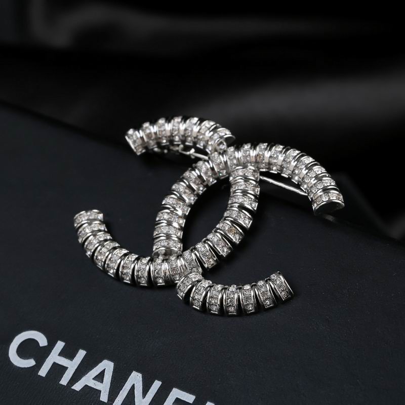 Chanel Brooch 08yxq33 (3)