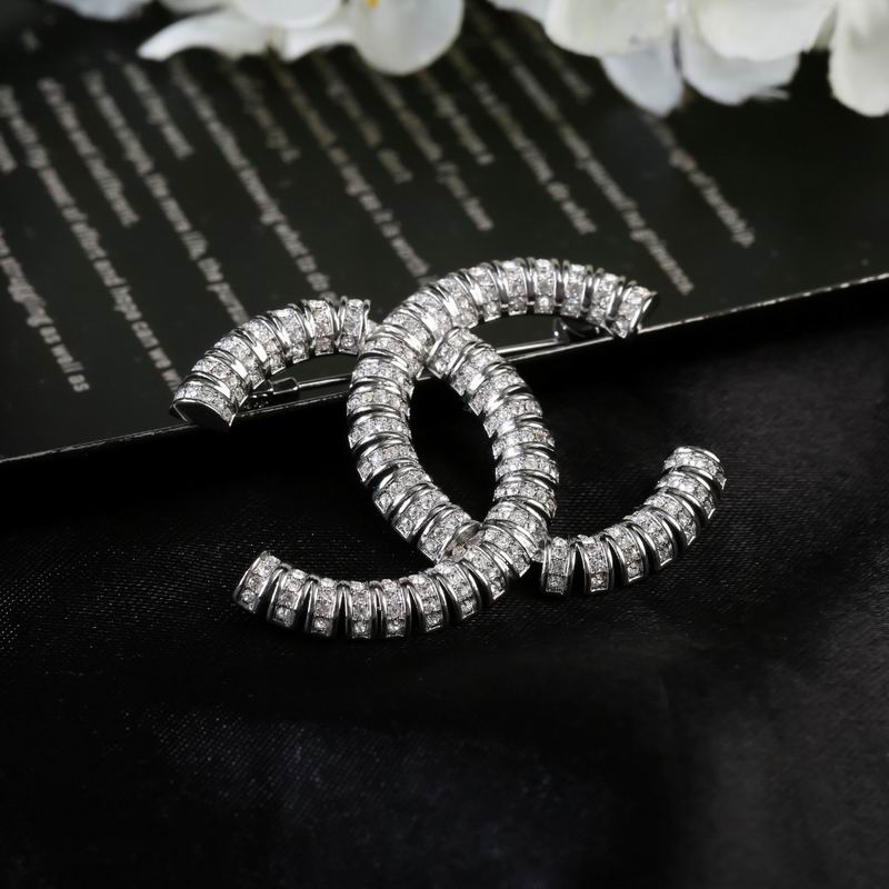 Chanel Brooch 08yxq33 (5)