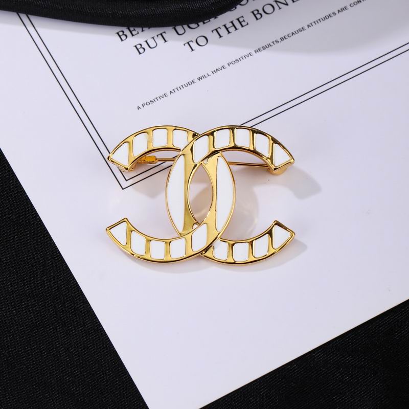 Chanel Brooch 08yxq34 (1)